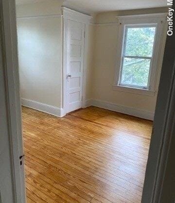 18 DENNIS ST