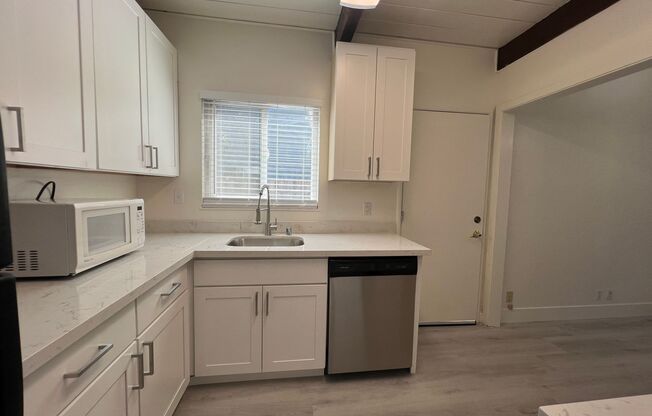 3 beds, 1 bath, $3,600