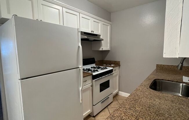 1 bed, 1 bath, 640 sqft, $1,425, Unit 5