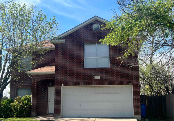 1000 LAURELLEAF DR
