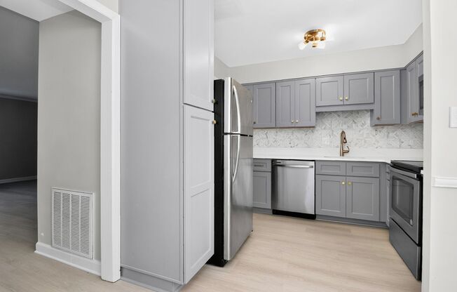 Beautiful Two Bedroom Condo in Ashbrook Community!