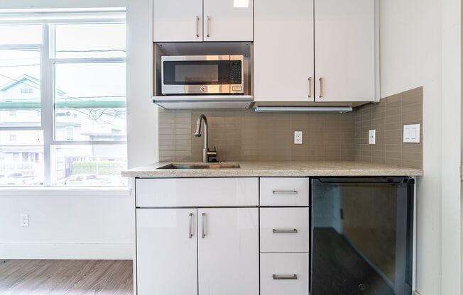 Studio, 1 bath, $799