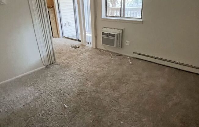 2 beds, 1 bath, $1,500