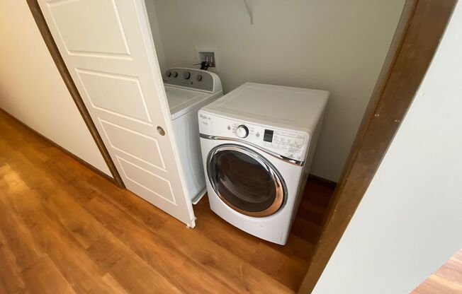 2 beds, 1.5 baths, 1,315 sqft, $1,650, Unit Unit 313