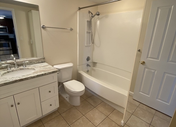 2 beds, 2 baths, 1,067 sqft, $3,850, Unit 809