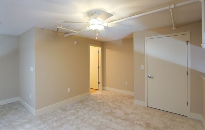 2 beds, 2.5 baths, 1,700 sqft, $1,950, Unit 410