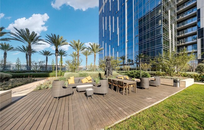 2 beds, 2 baths, 1,305 sqft, $5,450, Unit 2511