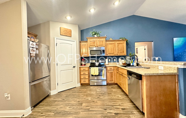 4 beds, 2 baths, $2,200