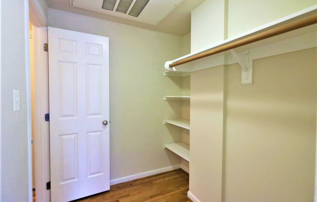 Studio, 1 bath, 480 sqft, $2,175, Unit 308