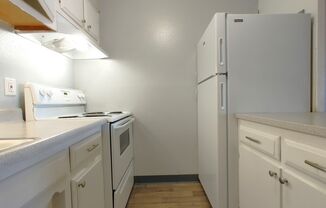 Studio, 1 bath, 400 sqft, $650, Unit Unit 67