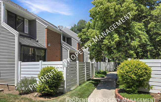975  E Essex Court Way #4 6950 S