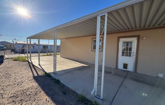 3 BR house with fenced yard, Nu Paint, Carpet