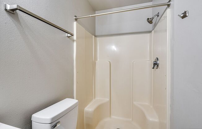 2 beds, 2 baths, 1,050 sqft, $1,499, Unit SP9B