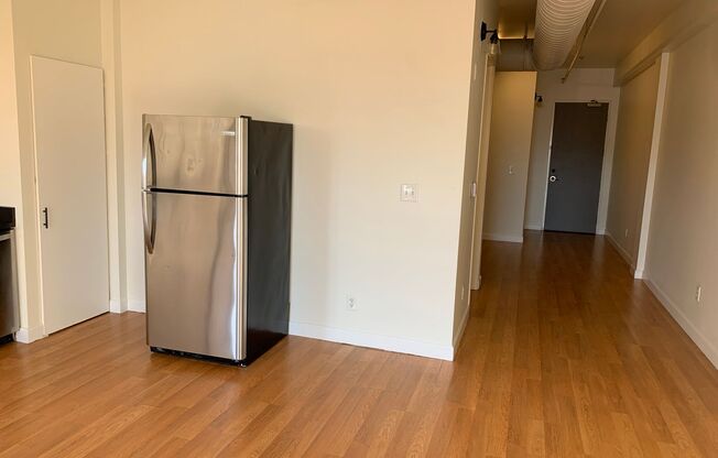 1 bed, 1 bath, 631 sqft, $2,445, Unit 1023-404