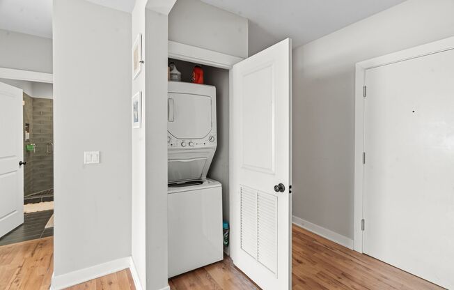 3 beds, 2 baths, 830 sqft, $4,450, Unit 928-3S