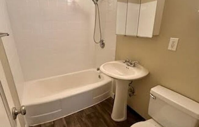 1 bed, 1 bath, 560 sqft, $1,750, Unit 202