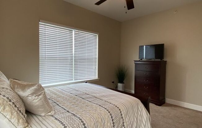 3 beds, 2 baths, 1,500 sqft, $3,475, Unit 450SMA1