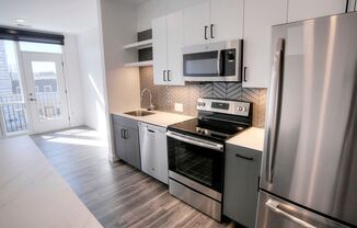 1 bed, 1 bath, 739 sqft, $1,595, Unit 517