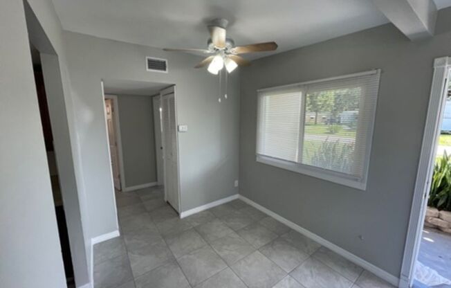 2 beds, 1 bath, $1,895