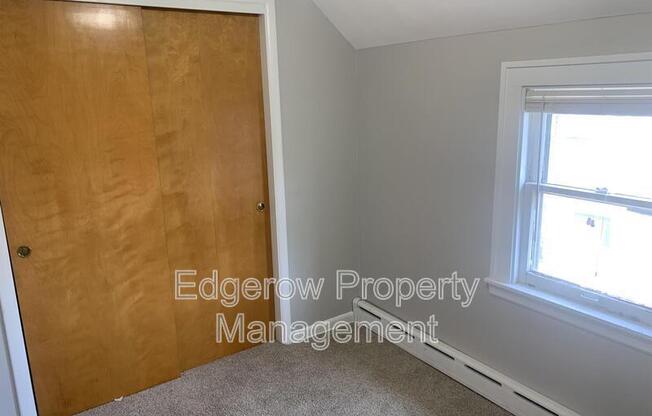 1320 QUARRY AVE NW