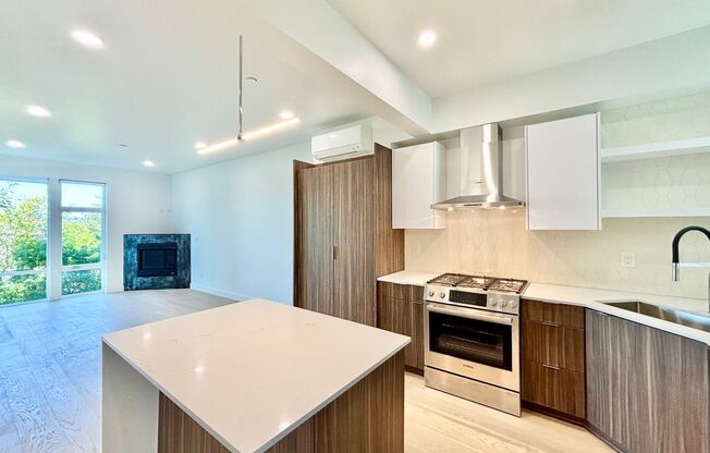 2025 Built Queen Anne Townhome with Rooftop & Water Views