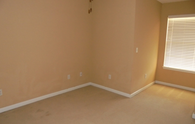 2 beds, 2 baths, $1,200