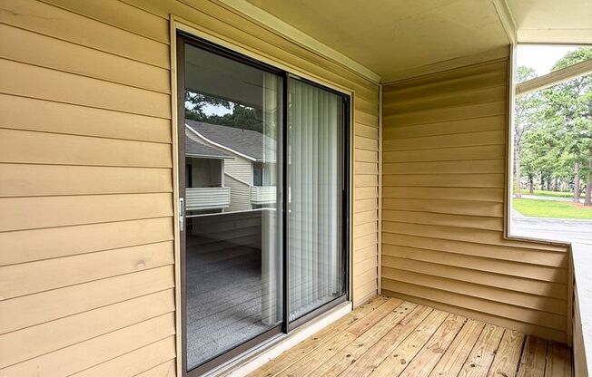2 beds, 1 bath, 800 sqft, $1,100, Unit K7