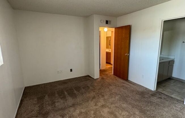 2 beds, 2 baths, $1,975