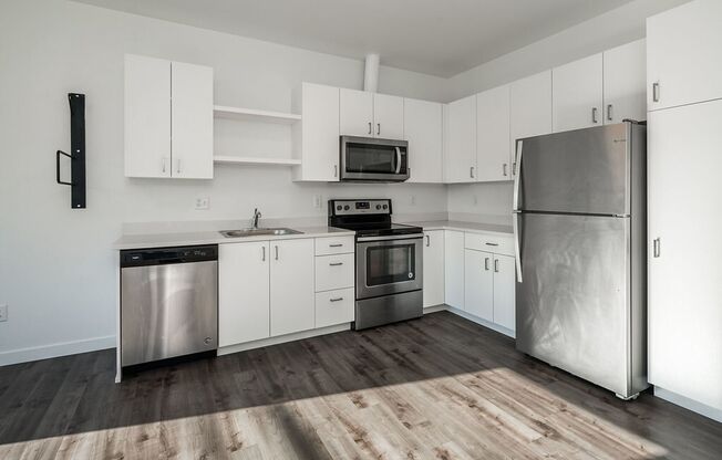 1 bed, 1 bath, 590 sqft, $1,250, Unit 108