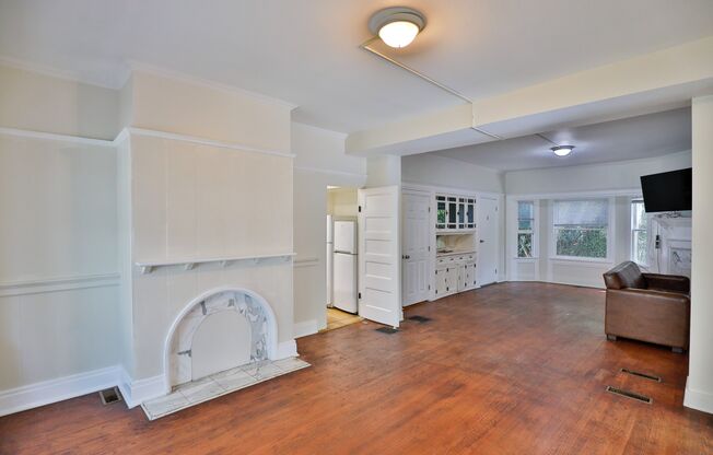 The Carina Victorian Home near the Row!