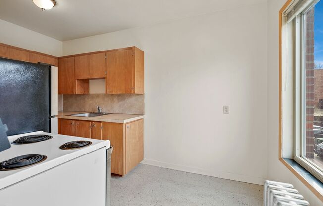Studio, 1 bath, 576 sqft, $1,495, Unit 204