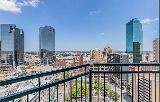 1 bed, 1 bath, $2,695