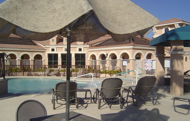 2 beds, 1 bath, $1,750, Unit # 2093