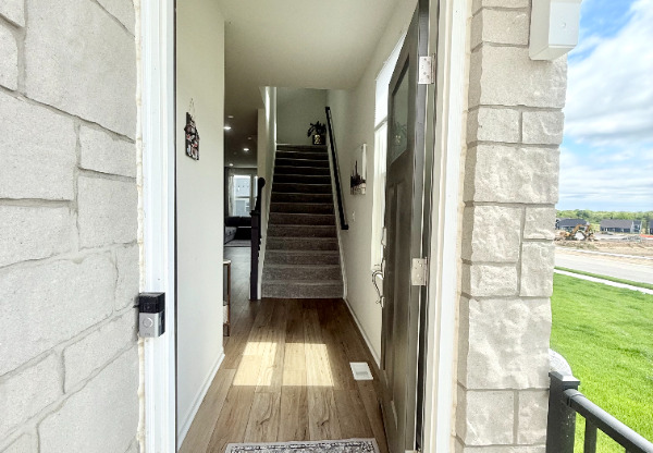 1420 ARCADIA DR