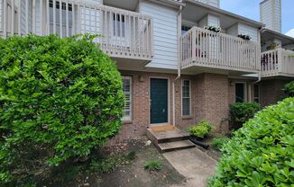 Medical Center Living at Its Best – Poolside Condo with Prime Perks!