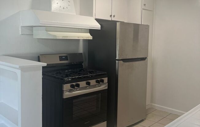 1 bed, 1 bath, 741 sqft, $1,923, Unit 06