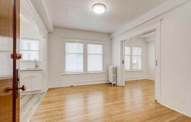 1 bed, 1 bath, 475 sqft, $1,595, Unit Unit 05