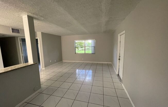 3 beds, 2 baths, 1,217 sqft, $2,300