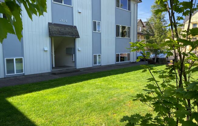 Aquarius Apartments