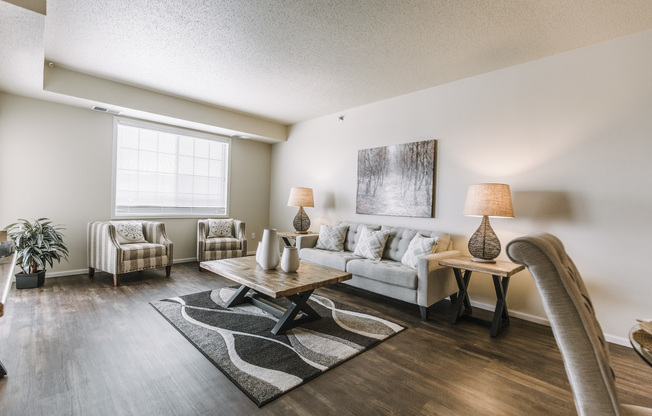 3 beds, 2 baths, 1,242 sqft, $1,750, Unit 4201-308