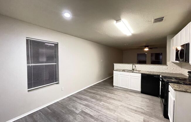 Spacious 4-Bedroom Home with Modern Updates in South Fort Worth