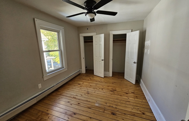 3 beds, 1 bath, 1,000 sqft, $1,850, Unit 2