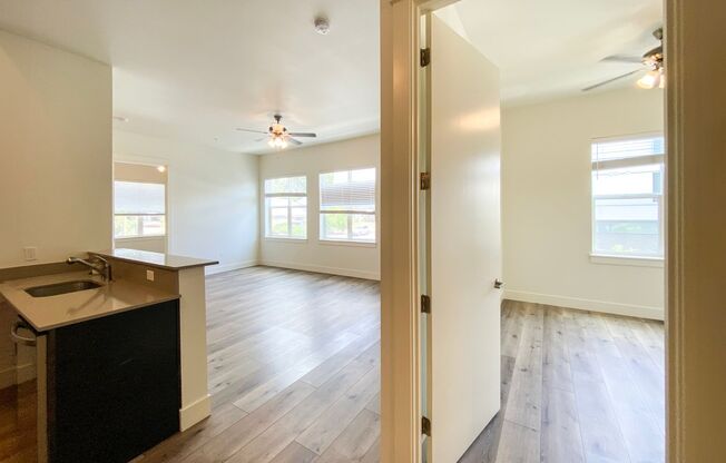 3 beds, 2 baths, 980 sqft, $2,375, Unit 220