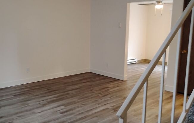 2 beds, 1.5 baths, 875 sqft, $1,250, Unit 257-636