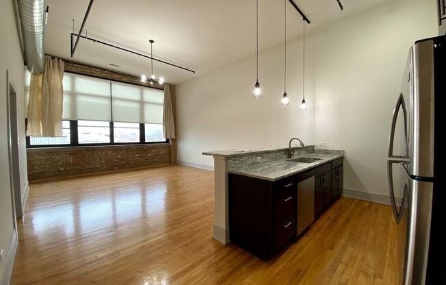 2 beds, 2 baths, 1,300 sqft, $2,895, Unit 1432-313