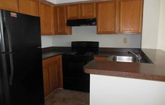 ONE BEDROOM ONE BATHROOM !! WATERFRONT COMMUNITY!