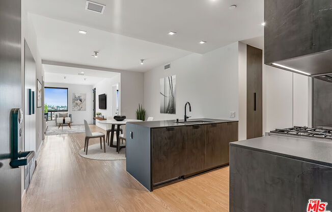 2 beds, 2.5 baths, 1,370 sqft, $6,750, Unit 714