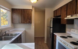 2 beds, 1 bath, 895 sqft, $1,675, Unit Unit D