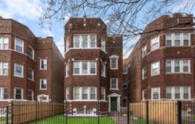 8139-8145 S Maryland Ave