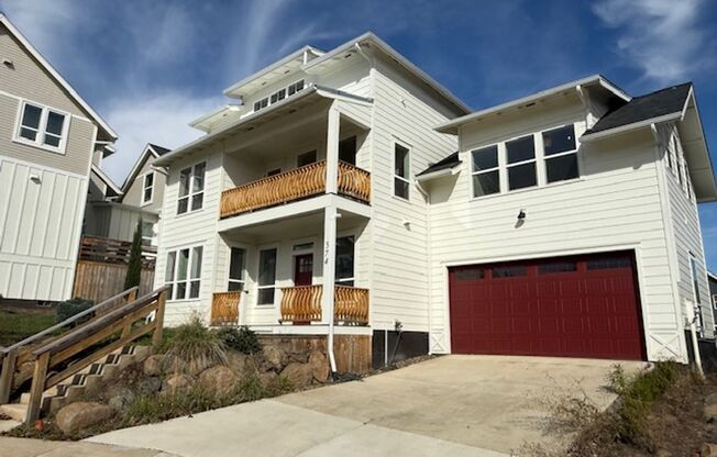 New Construction 4-bedroom 4 Bath Dundee OR 97115